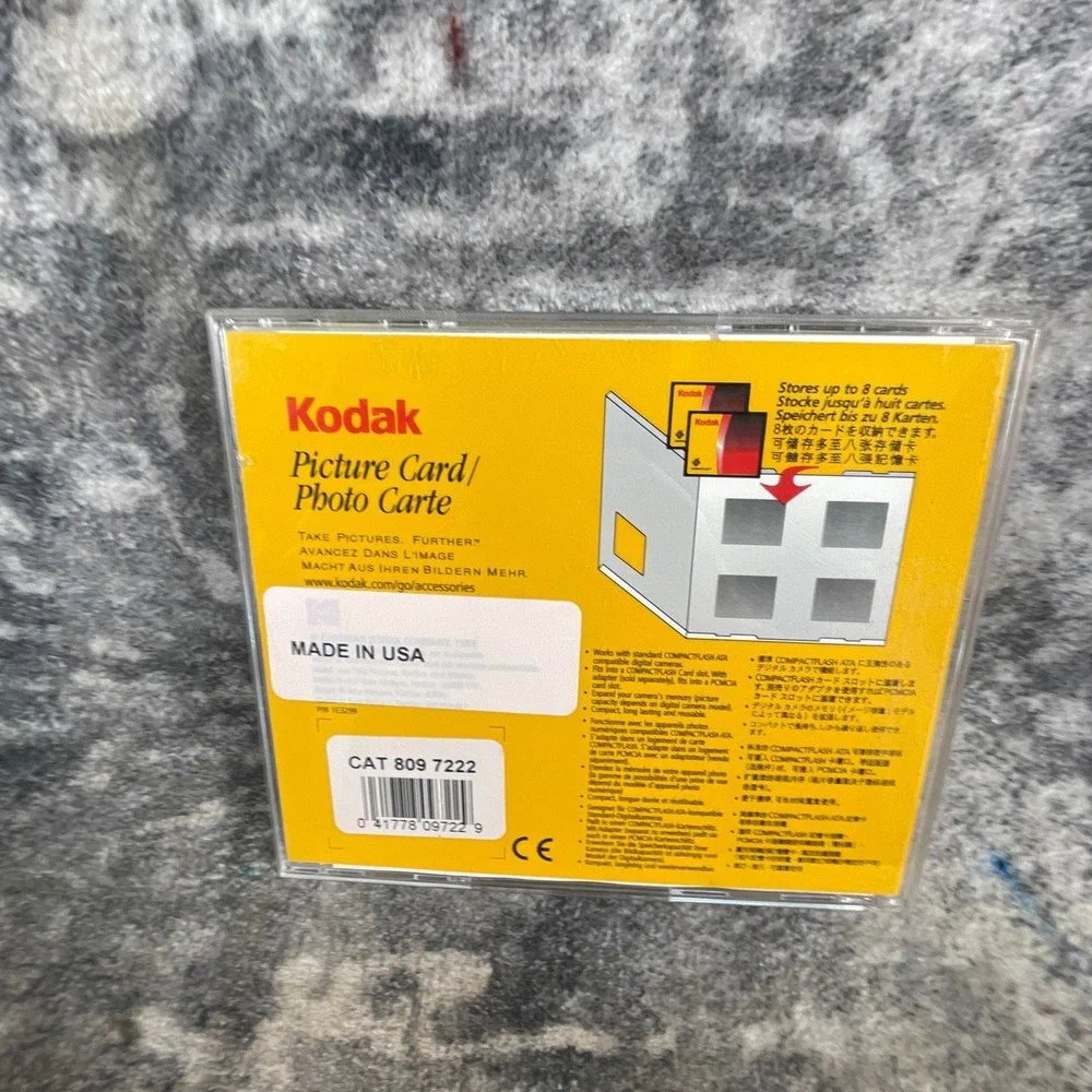 2x Kodak 8MB Compact Flash Memory Cards CF Retro Vintage Digital Camera Lot